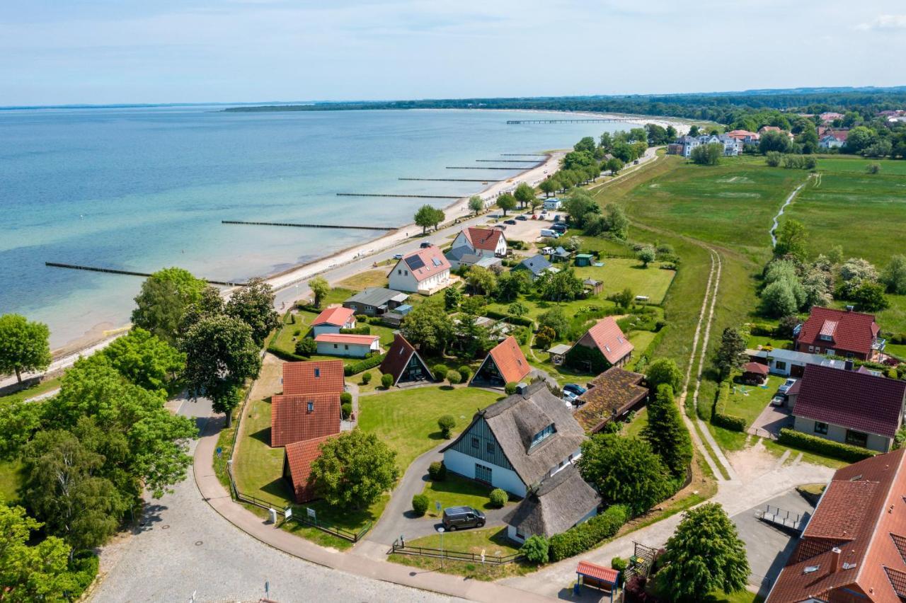 An Der Steilkueste Finnhuette 02 Boltenhagen  Luaran gambar