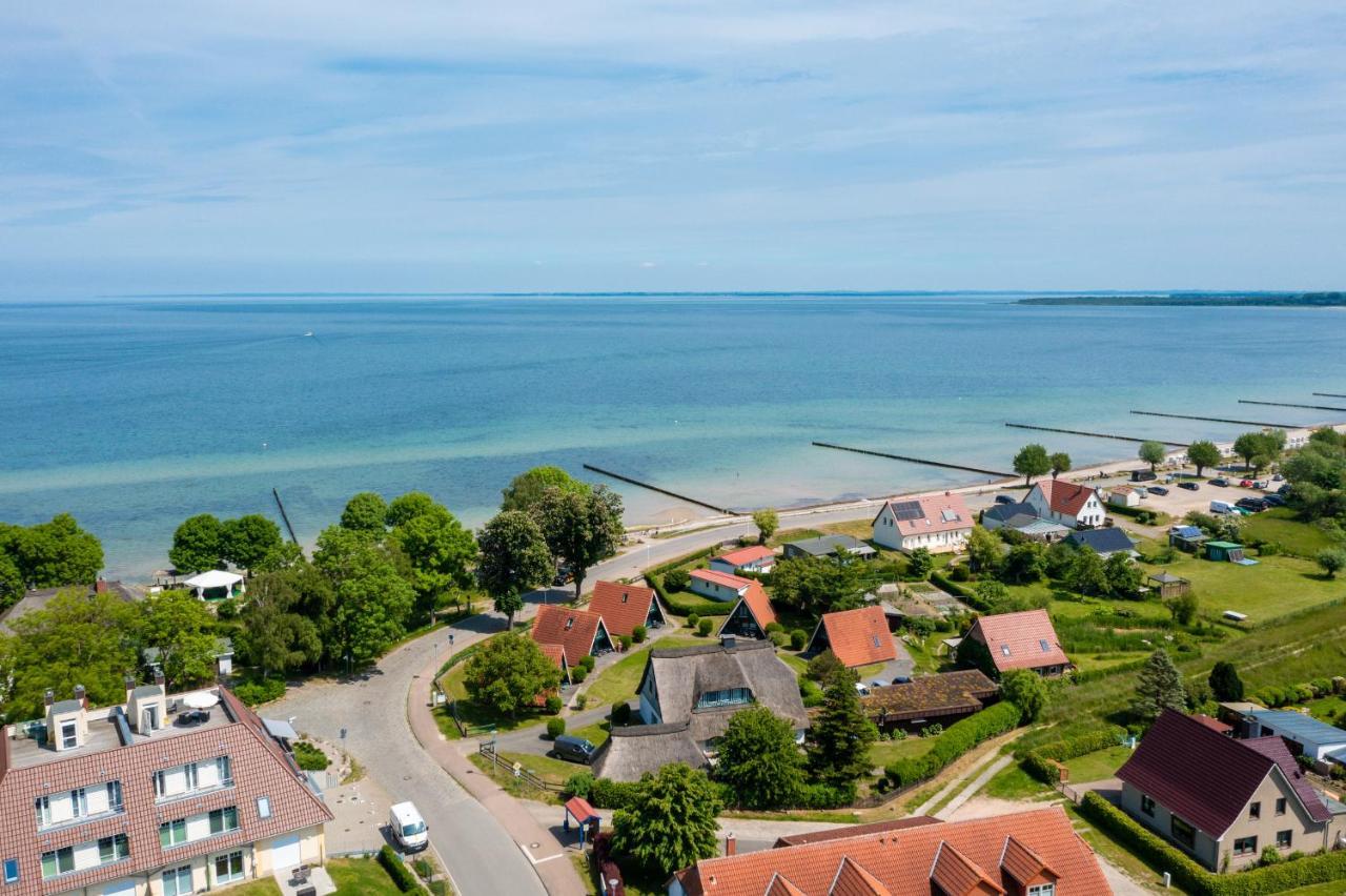 An Der Steilkueste Finnhuette 02 Boltenhagen  Luaran gambar