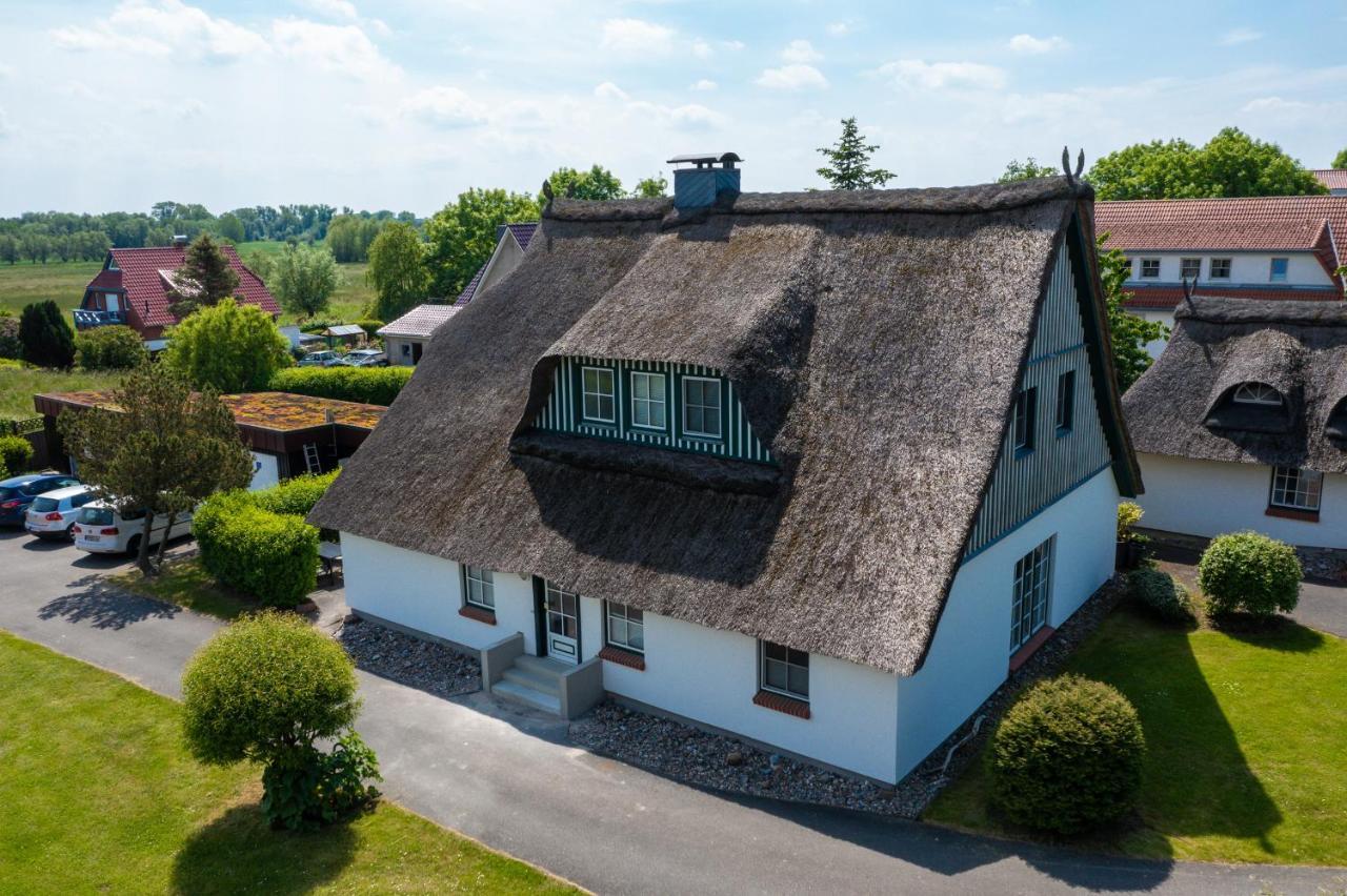An Der Steilkueste Finnhuette 02 Boltenhagen  Luaran gambar